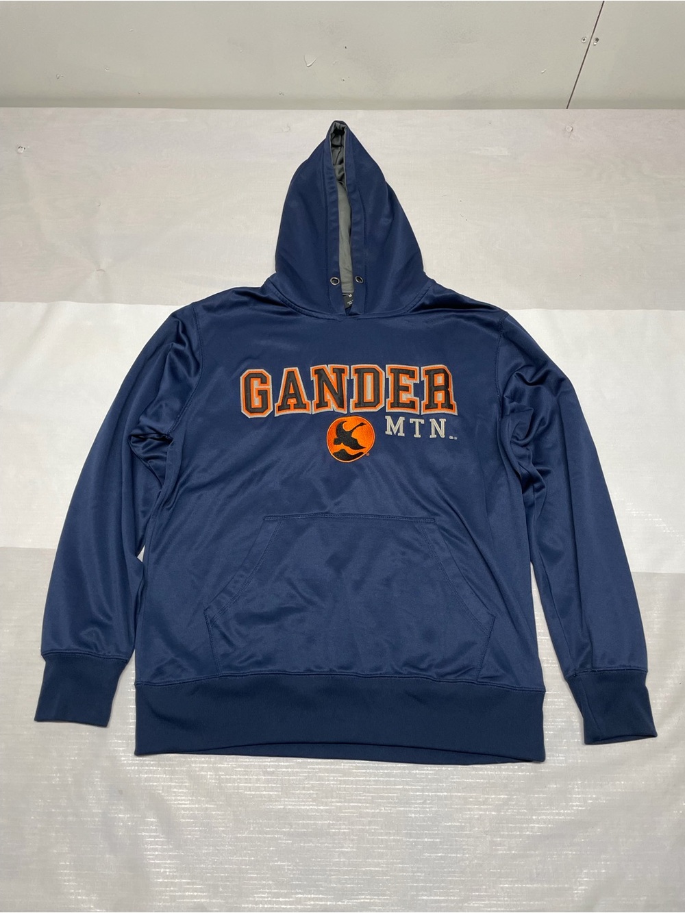 Gander Mountain Navy Blue Crewneck Hoodie with Orange Logo Sz:Medium